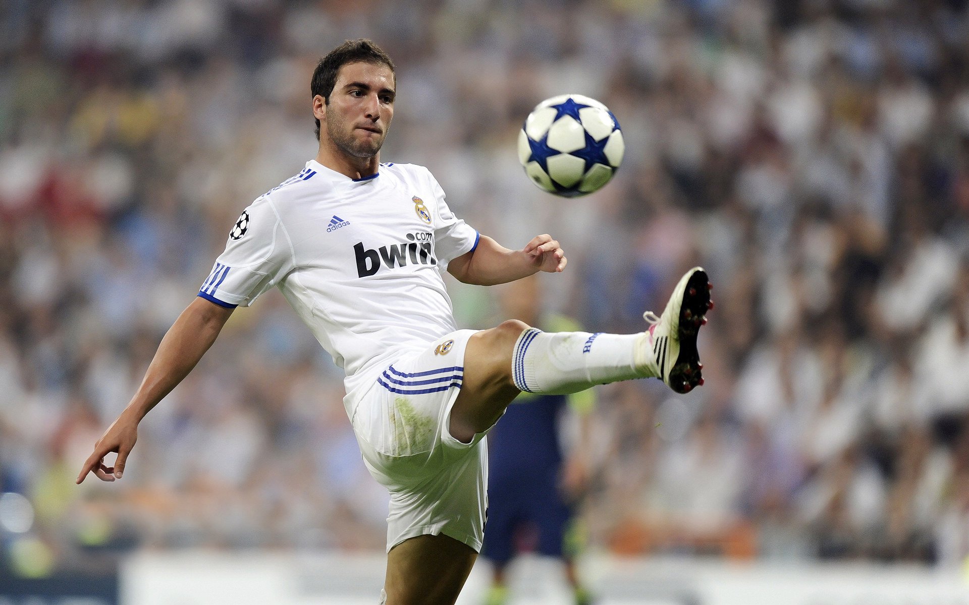 世界青年投掷锦标赛中国代表队捷报频传，投掷世界冠军